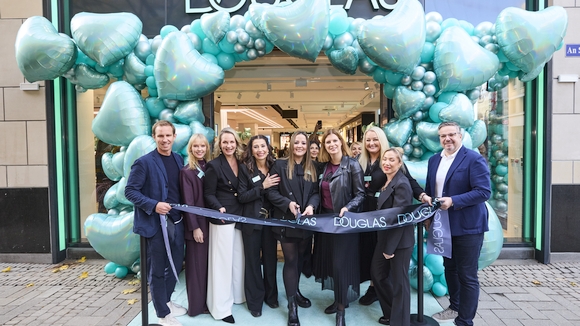 DOUGLAS opens new flagship store in Cologne